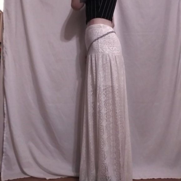 Lace Skirt with Slip - Picture 3 of 7